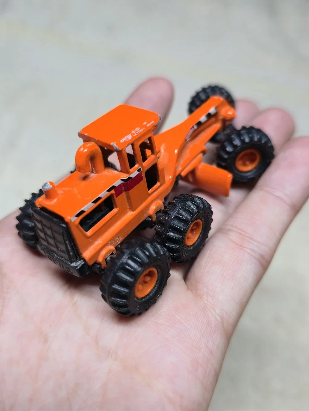 Vintage 1998 Tonka Maisto Hasbro Road Grader TC-831 Orange Diecast Kids Toy Mini